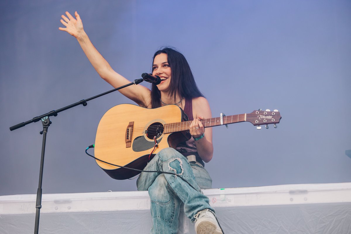 infooklou's tweet photo. Pictures from Oklou’s show at Hinterland Music Festival 2026, Iowa - USA - 30.07.2026

📷 1-3 @toddowyoung / 4 @gabydeimeke https://t.co/rFUkt7ZNN8