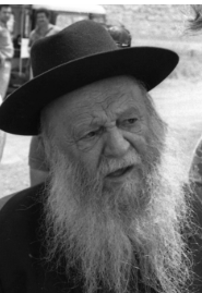 ravfruman's tweet photo. 'כמו שהייתם בחיי באהבה, תמשיכו להיות באהבה'  (מתוך צוואת רשב"י ב'אידרא')
הזוהר הוא האבטיפוס של החבורה החסידית, של 'אנ"ש', אנשי שלומנו.  כמובן שיש לעניין הזה גם ביטויים שליליים. אבל כך או אחרת, זה יסוד מאוד חזק בעולם של החסידים. אני זוכר פעם, כשגרתי אצל https://t.co/jPW3RjNwdz