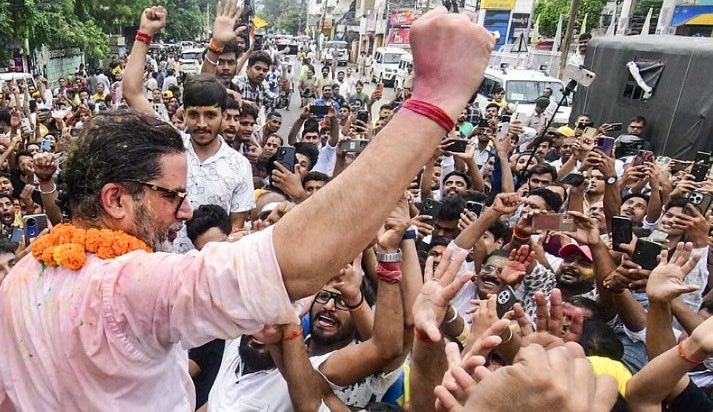 shubhh_shubh's tweet photo. Hi Fraands, vo Thoda haar gaye!

#bankipur #prashantkishor https://t.co/5evSku5E7X