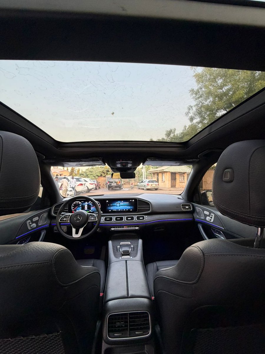biigben_ltd's tweet photo. Step into pure luxury and power with the Mercedes-Benz GLE 450 (2021 Model)

💰 Price: ₦110,000,000
📌 Slightly Negotiable. 

📲 Serious buyers only —
 0906 811 0070
   
#MercedesGLE450 #LuxurySUV #CarDealsNigeria #AbujaCars #LagosCars https://t.co/Eyq9JyLiPk