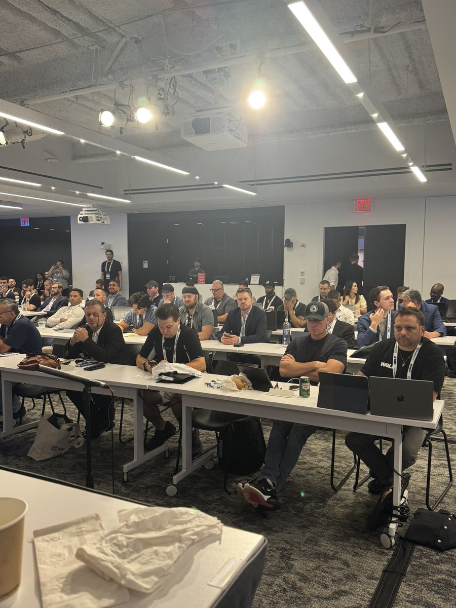 UKTim74's tweet photo. I'm up on stage right now 👀 https://t.co/cTernwAkdB