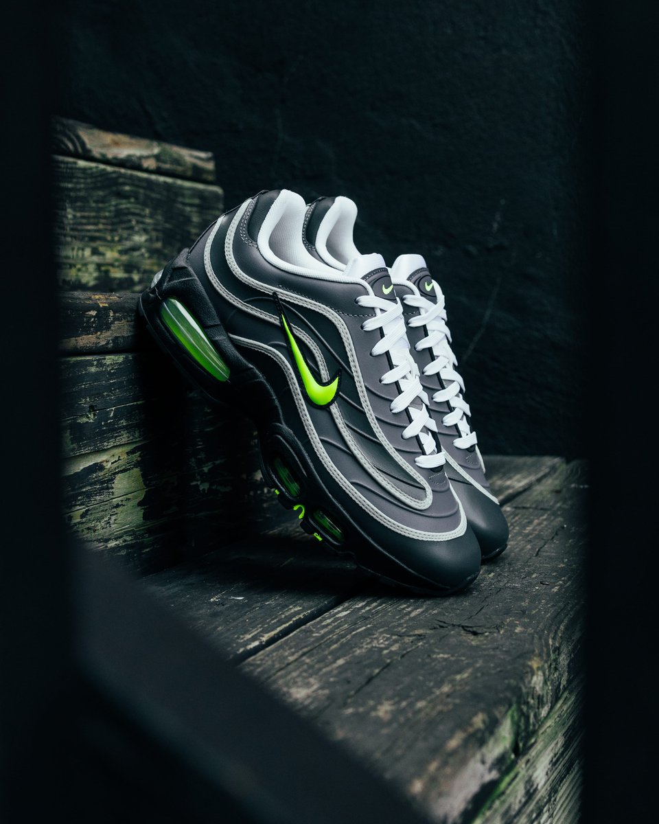DTLRVILLA's tweet photo. The #Nike Air Max Joga Bonito 'NEON' is available in-store and online. 

Link to Nike: https://t.co/9nG4P7yS3b https://t.co/fqpuemvMGK