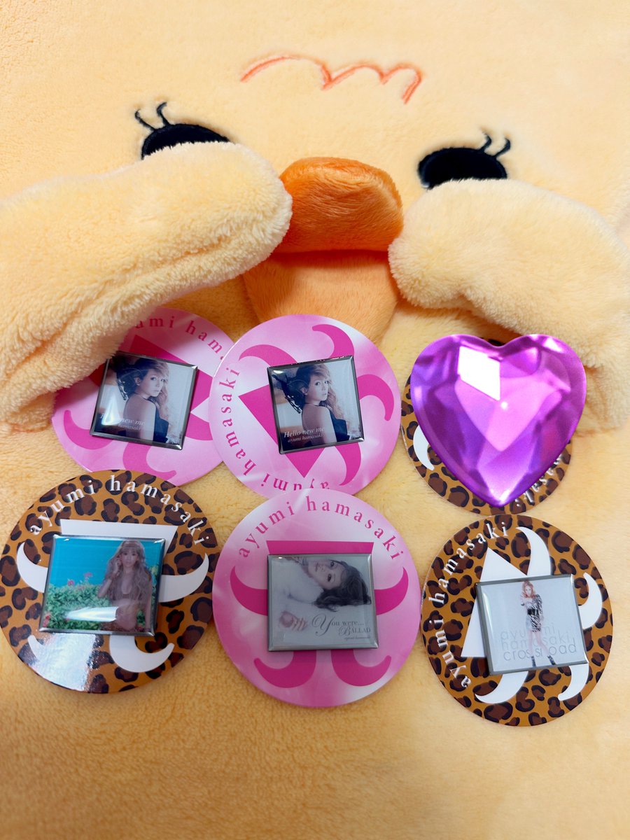 runarunaruna25's tweet photo. 【交換】浜崎あゆみ PINS CAPSULE ピンズカプセル ガチャ

譲▶︎画像1枚目
求▶ 画像2～4枚目☆マーク
郵送でのお取引になります🙇‍♀️
#ayuカプセルトイ2026 https://t.co/YfMfy5flNH