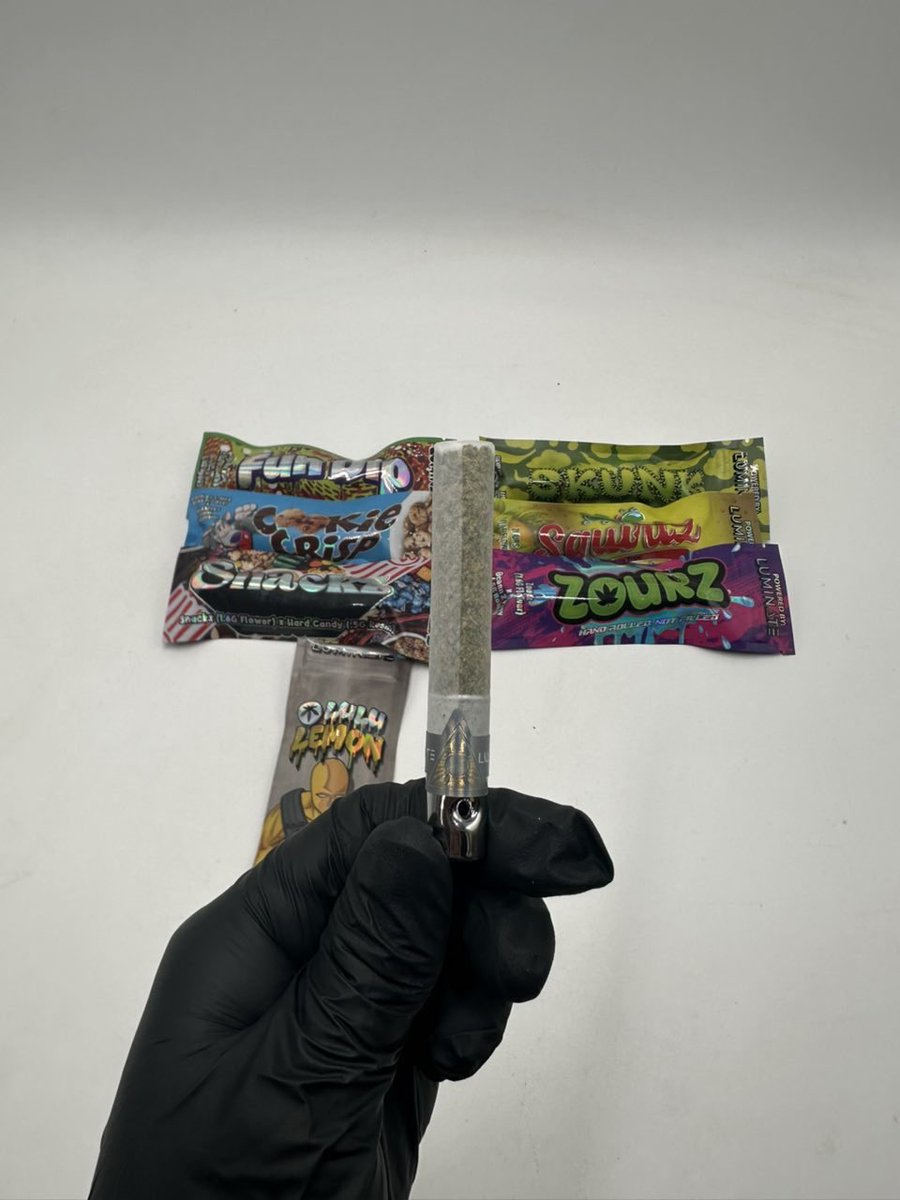UsaPath74441's tweet photo. 🆕NEW 🆕
#Lasvegas #Lasvegasfreaks #Lasvegasweed #Vegas https://t.co/1PjbP3g1Ve