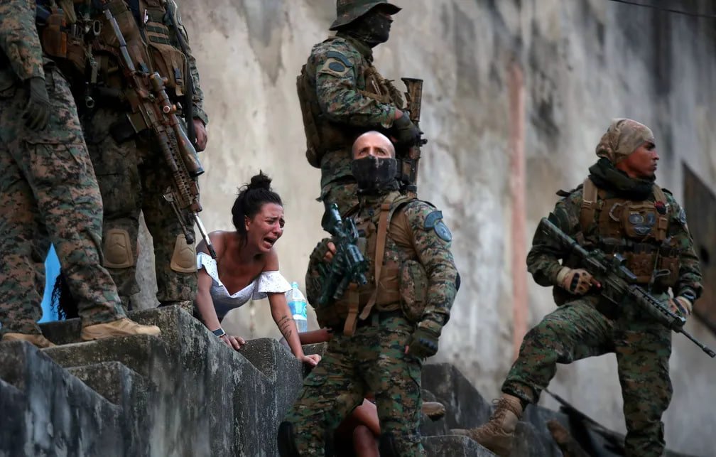 astrorj02's tweet photo. ESTADOS COM AS POLÍCIAS MAIS LETAIS NO PRIMEIRO SEMESTRE DE 2026 - BRASIL

1° - Bahia (nordeste)
Consideração: Bahia teve cerca de 40,6 mortes por cada 100 mil habitantes causadas por intervenções policiais. No primeiro semestre do ano de 2026, a Bahia somou cerca de 730 mortes+ https://t.co/KSpo7uqHA4