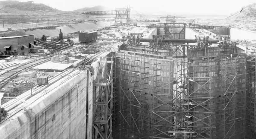 thepanamacanal's tweet photo. Long before the first official transit, the Panama Canal had already become a global attraction. In 1911, between 10,000 and 12,000 visitors traveled to Panama to witness the construction, and by 1912 that figure had grown to over 20,000. To support this early influx, a Canal hotel was operating in Corozal as early as 1906, years before the Tivoli became widely recognized.