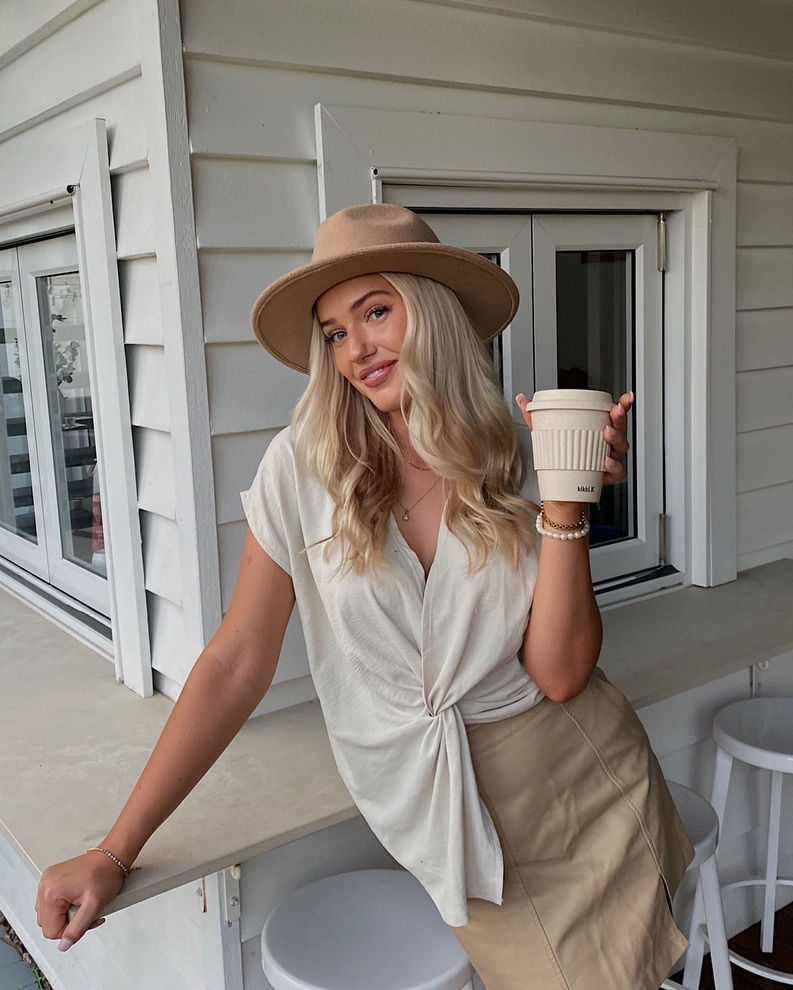 CelineMuseli's tweet photo. Take your time — the breeze will be gentle for you. ☕️ https://t.co/zw3FgACPjM