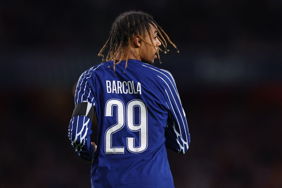 LFCTransfer_New's tweet photo. 💣🚨 Liverpool have officially started club to club talks with Paris Saint-German for Bradley Barcola.👀

#Lfc are ready to submit a bit over 100M and Psg are aware.

Negotiatons will continue, as Liverpool are trying hard to reach an agreement while Barcola wants the move.🔴 https://t.co/vyTws2sxRQ