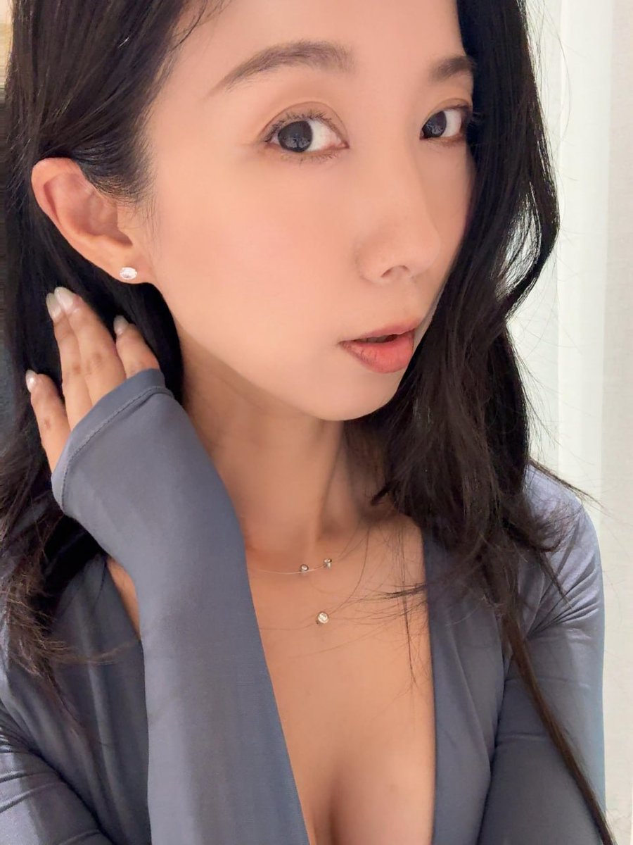 2TonsOfFun69's tweet photo. 宝妈看上去就很���柔，有心动的可以联系 https://t.co/Go2VPNP82V