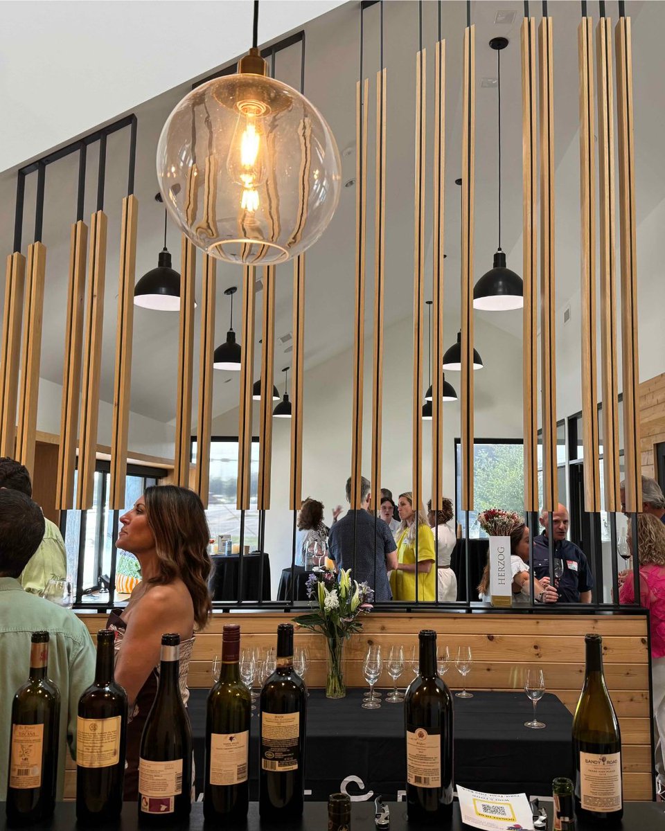 winefoodfdn's tweet photo. 🍷 Thank you to our wonderful members for joining us at AWFF’s July Happy Hour and helping us toast to our new building! 🥂 An AWFF Members perk, our free Happy Hours enable wine &amp; food enthusiasts to enjoy some wine, light bites, and great company! 
https://t.co/wnnqzBiTIw https://t.co/gTVm3Dn66B