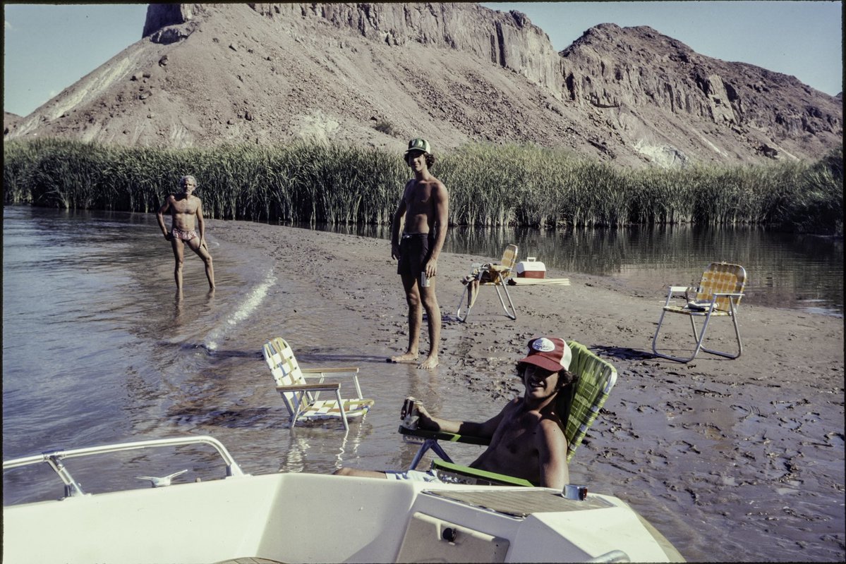 OliverWDahl's tweet photo. Summer with the dudes, on found Kodachrome slides https://t.co/7T3E31IMvd