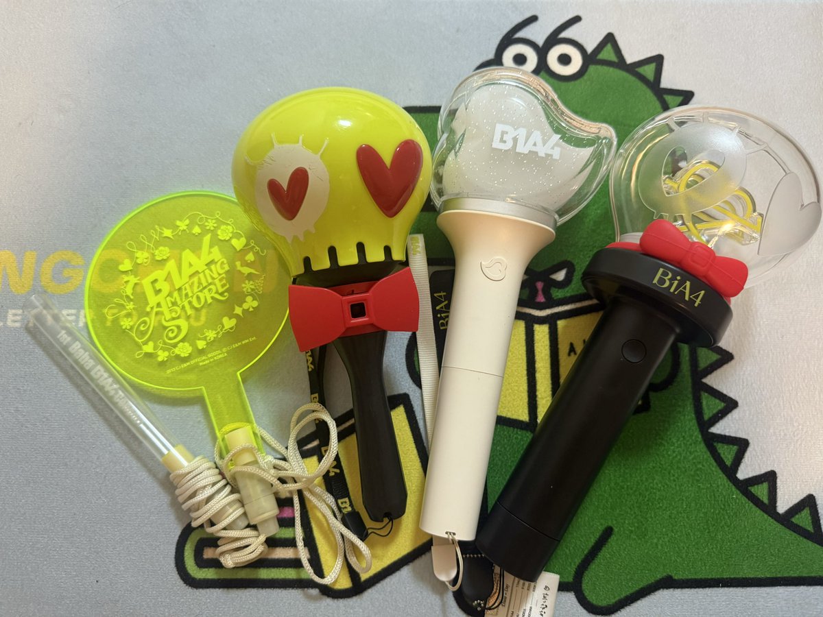 Bana_MJ's tweet photo. 뵤네뾰 응원봉 변천사 💚💚💚💚💚 https://t.co/AMUiqoCo5S
