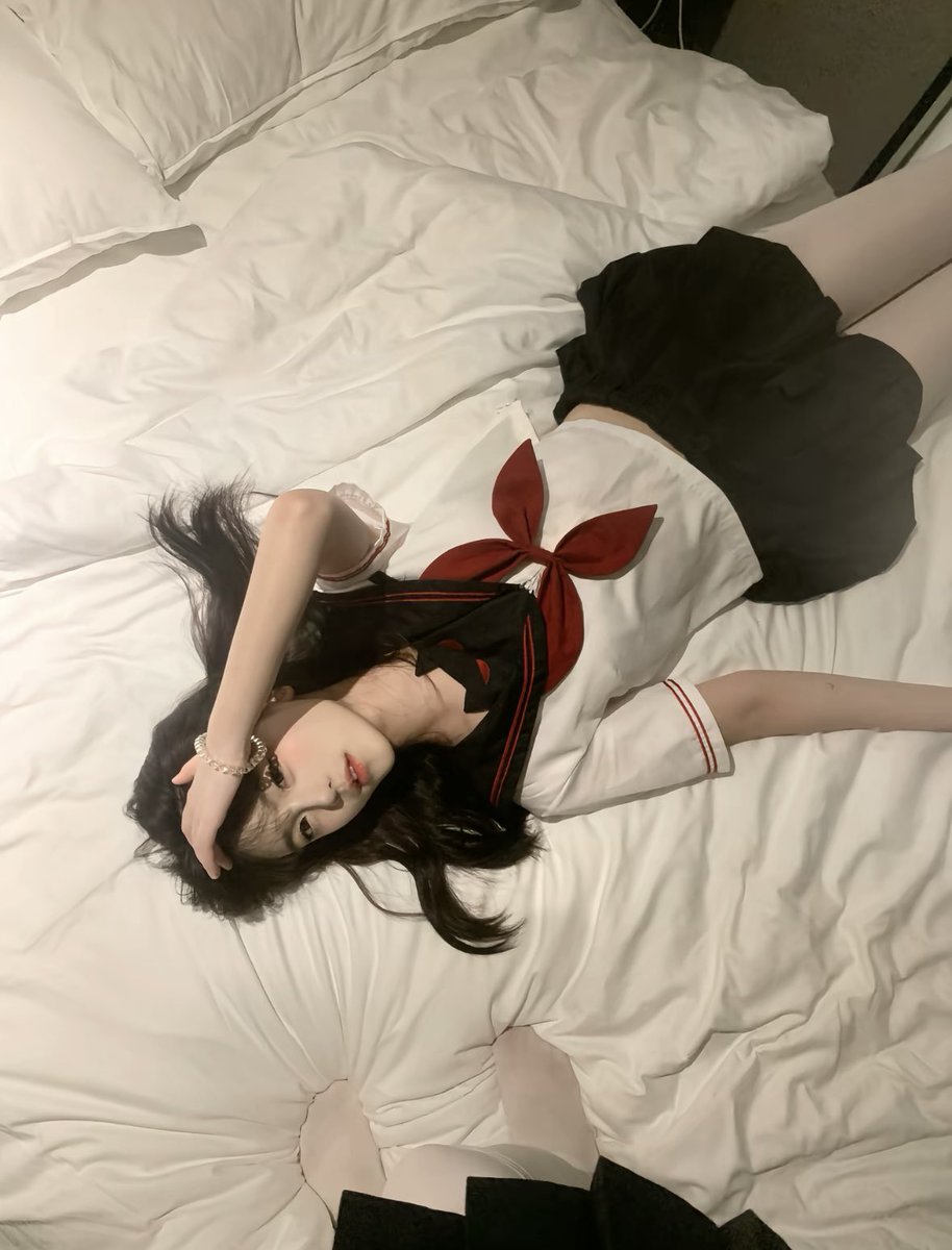 lelejiangx's tweet photo. 闺蜜 https://t.co/2OgTQRI9sh