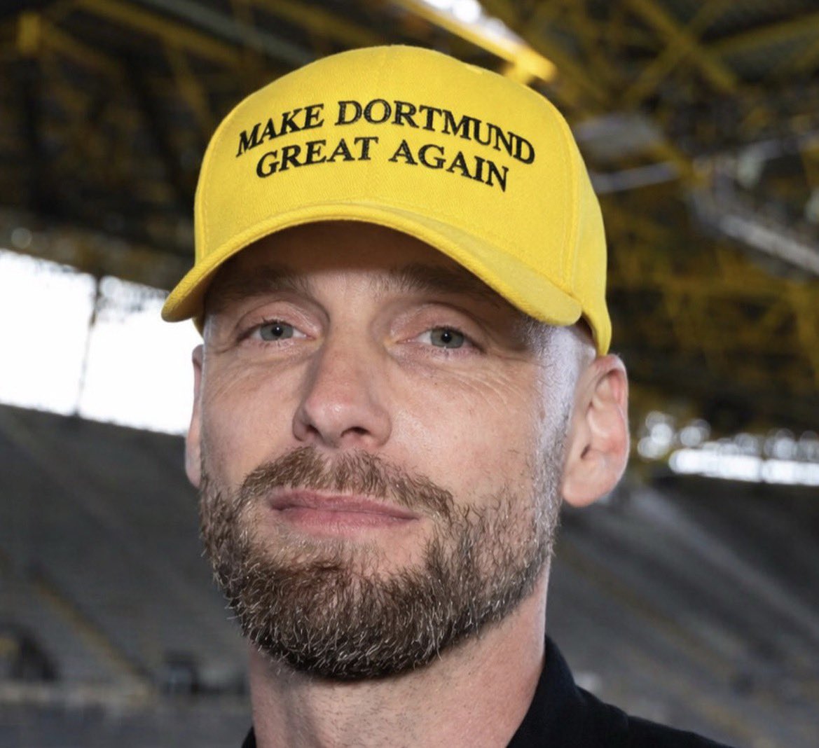 kerim_era's tweet photo. @bvbnewsflash Let ole book cook https://t.co/t7FCXwralo