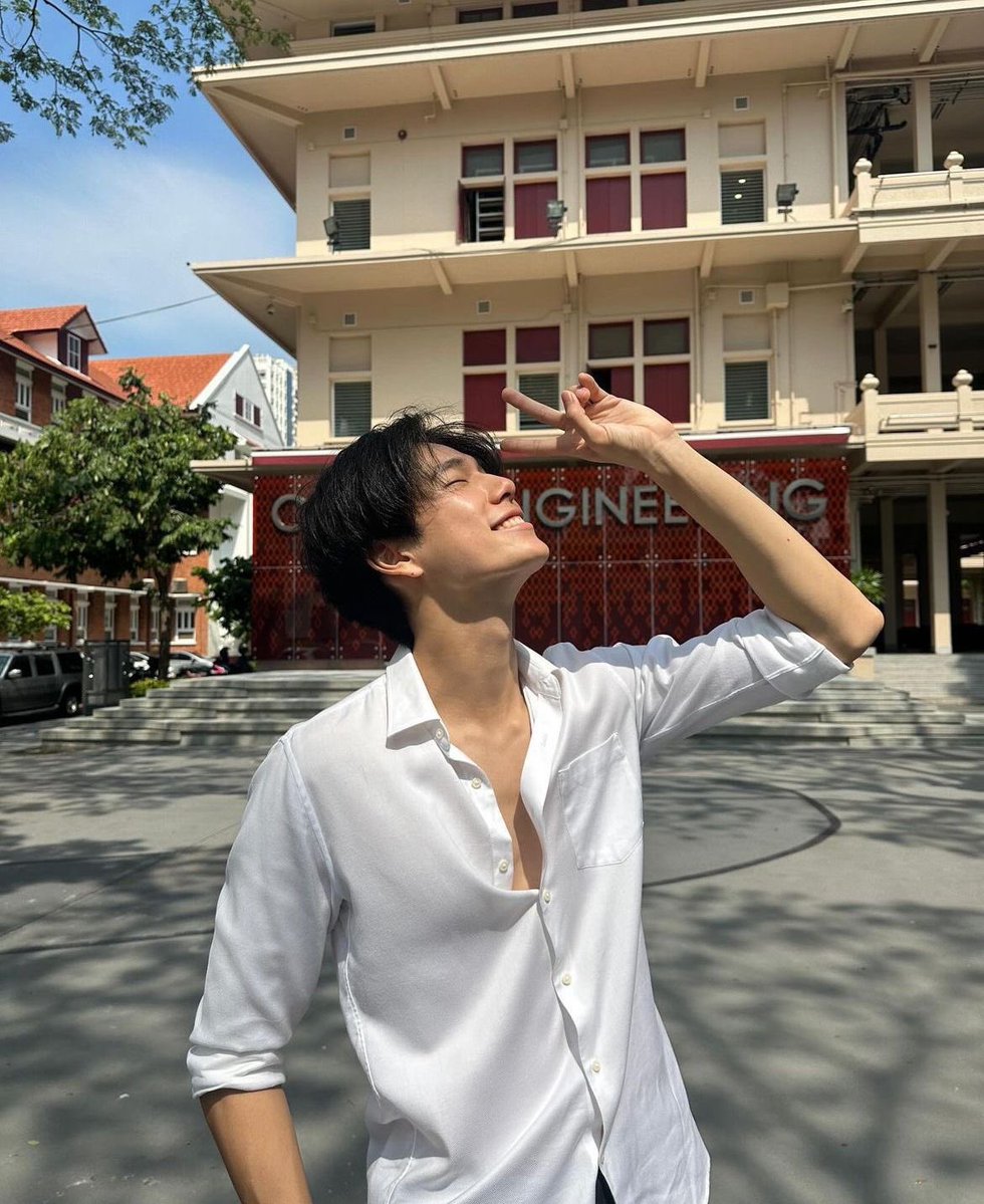 yapperphu's tweet photo. the college heartthrob 😵‍💫🤍 https://t.co/UXIlnVheR1