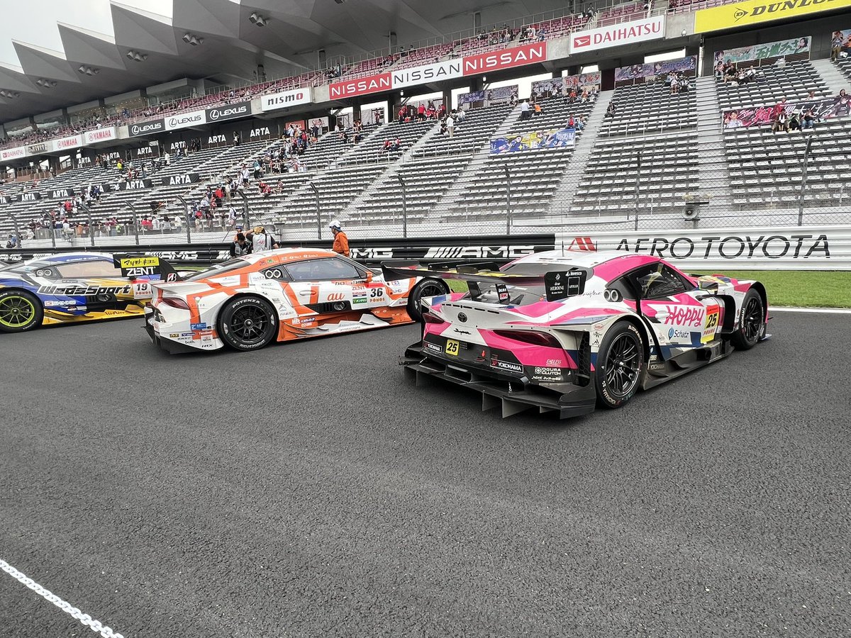 Salute_Ayrton's tweet photo. auとホピ子。

こうして並ぶと、同じ車でも500と300の違いが良く分かりますね。 https://t.co/hfZC8S6v9L