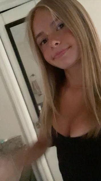 juumayumi's tweet photo. 18f single, who will accept some pics (not selling)? https://t.co/hfAXlycmEG