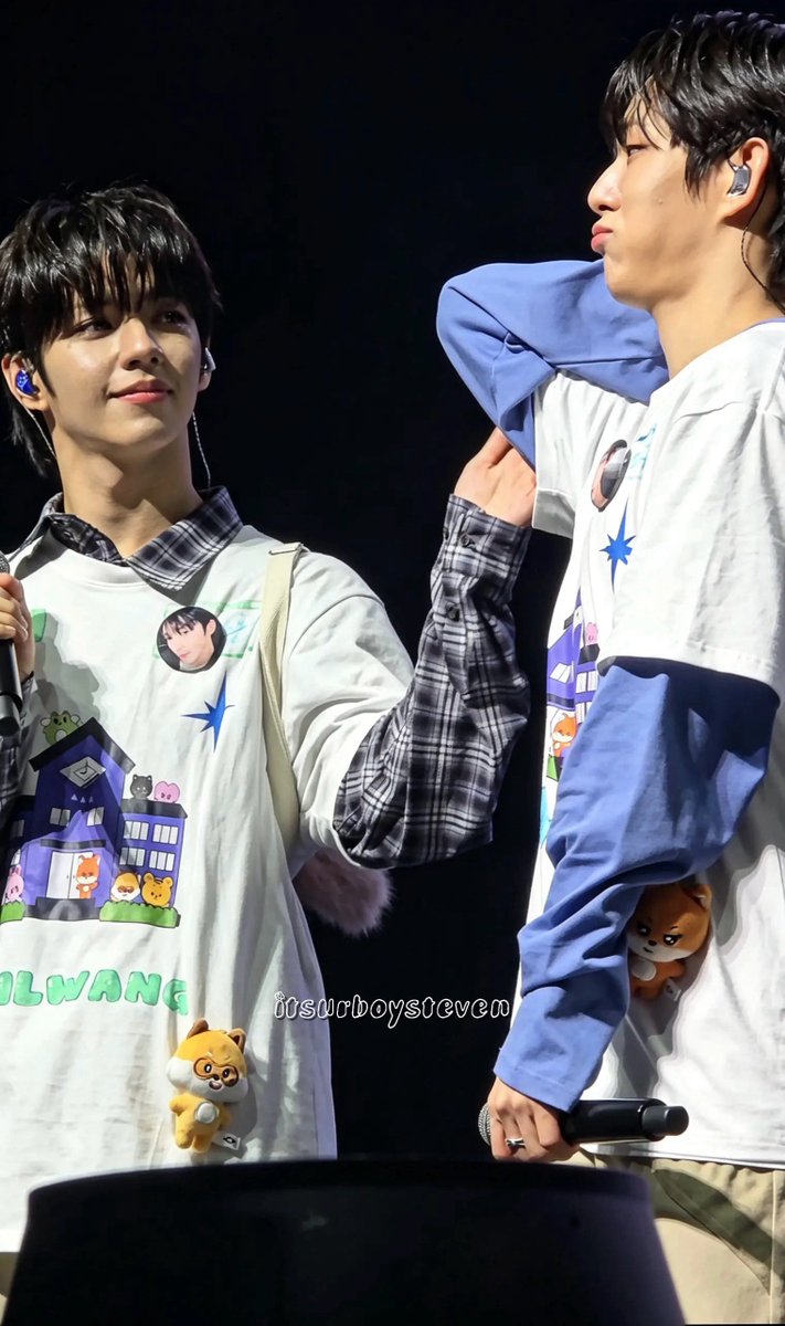 itsurboysteven's tweet photo. [260726] 

🦊: baby di ko po kaya magment naiiyak ako 🥺
🦌: you can do it mahal, here lang po ako sa tabi mo 😊

canon event yan guys maniwala kayo sakin
source: mga boses sa utak ko 

#STEJAY #STEVEN #JL https://t.co/Tn2iFHJjAc
