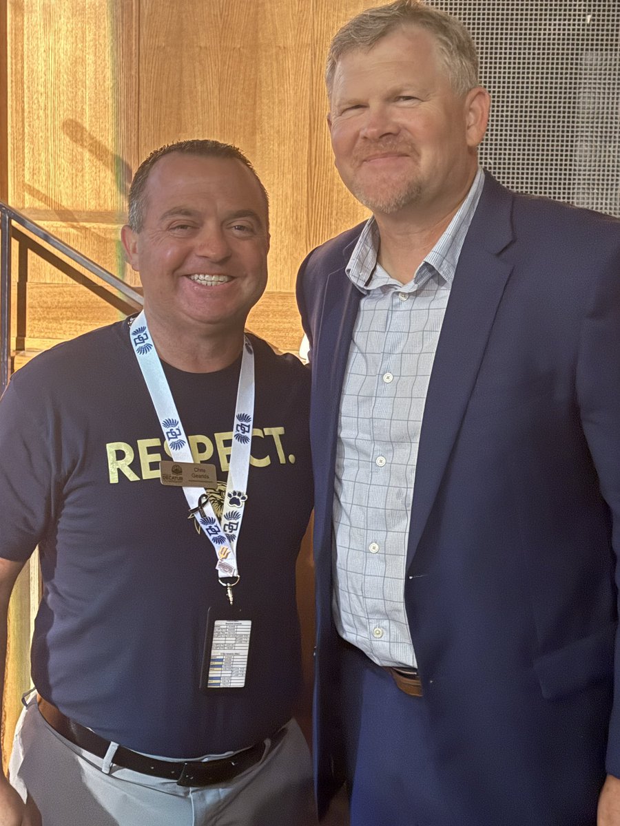ChrisGearlds's tweet photo. #DecaturProud to have @SteeleThoughts kicking off our educator conference this morning.  @MSDDecatur https://t.co/UHpcpquM8P