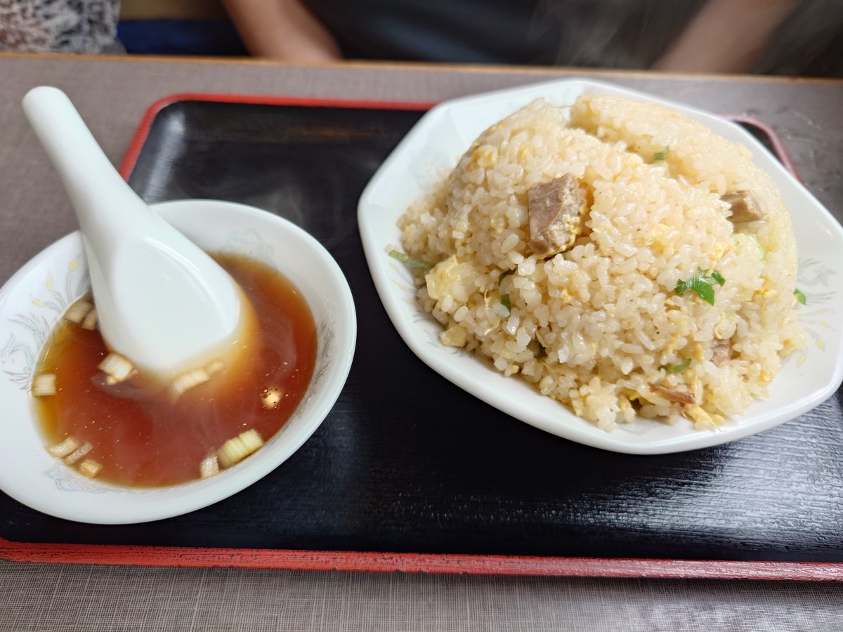 F4056314308's tweet photo. 今日のお昼ご飯
小美玉市　珍来小美玉店さん
生姜焼定食＋チャ―ハン＋餃子
石岡のむつみ食堂さんに伺うも駐車場が無いとの事で断念🥲珍来好きとしては初訪🚗全体的にボリューム満点❗味付けは閉店した珍来美野里店の焼定と餃子の方が旨かった👍あの味もう一度食べたいです😋 https://t.co/OufUusgJ4R