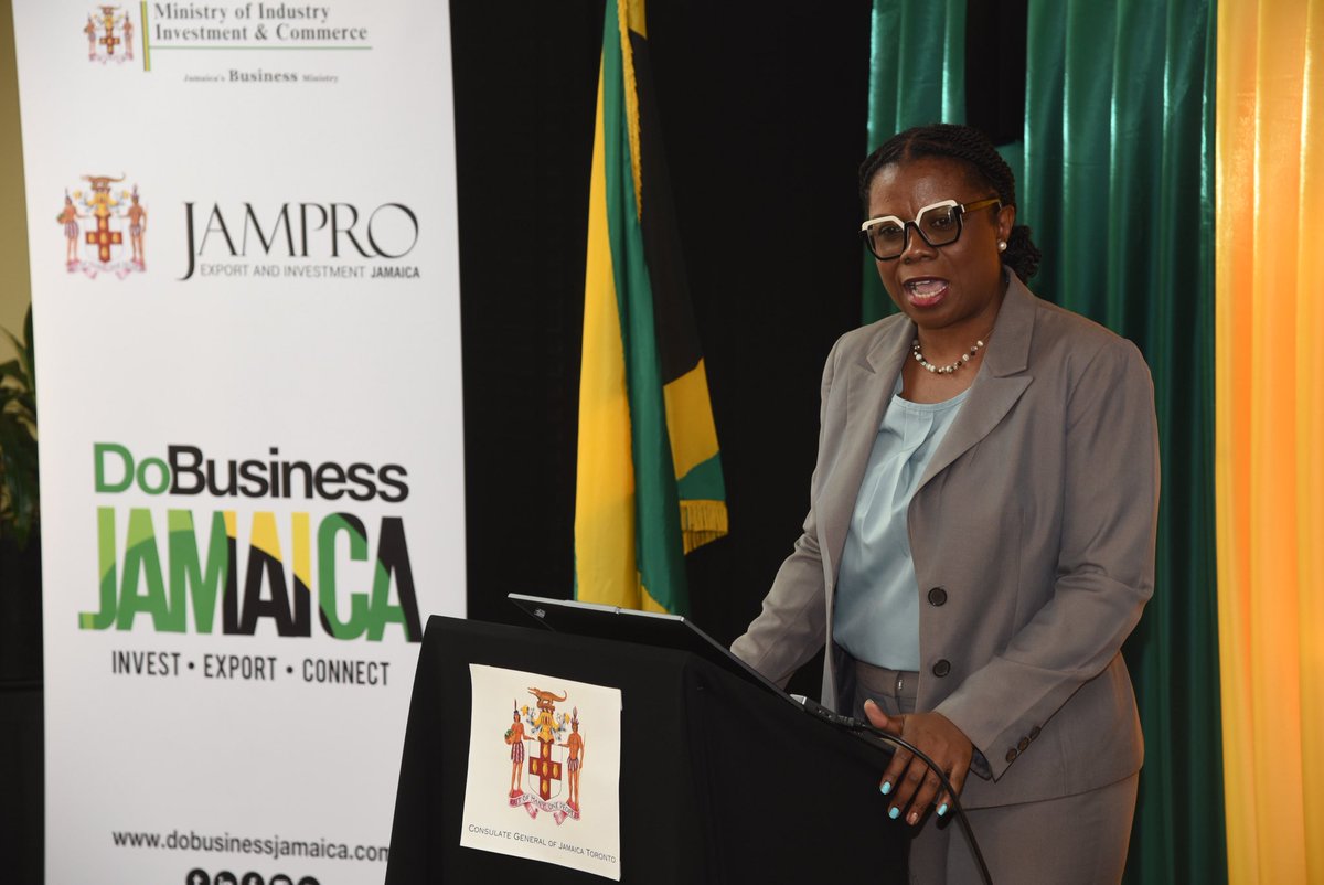Jamprocorp's tweet photo. JAMPRO’s Exporters Information Session brought together trade, standards &amp; IP experts to help local businesses prep for international markets. From documentation to certification — a full morning of practical export guidance.

#UnlockingGrowth #InvestJamaica #DoBusinessJamaica https://t.co/y3lDpCeQkR