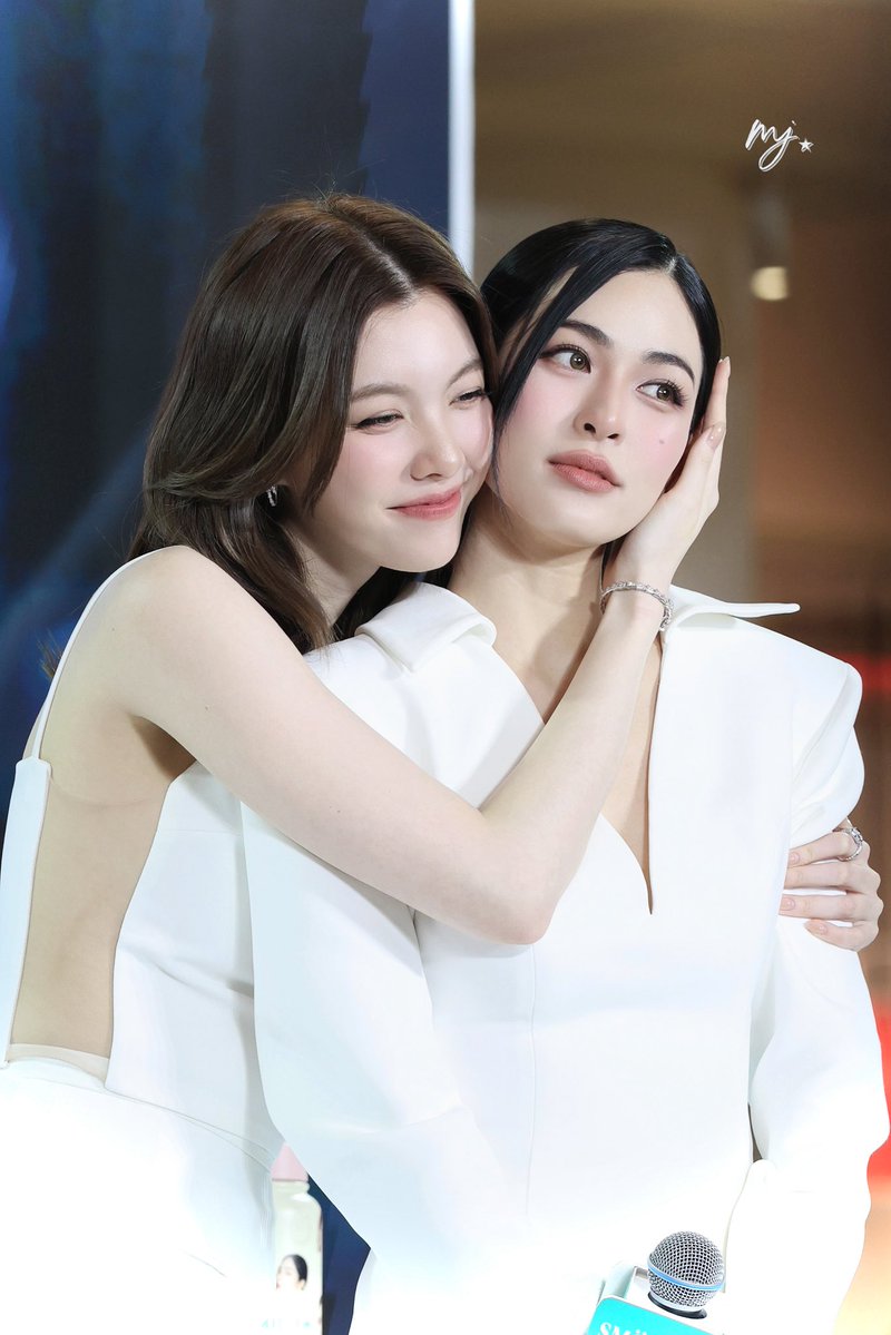 apologiseex's tweet photo. รักหลิงออมที่สุดในโลกเลยยย ᝰ.ᐟ

LINGORM PRESENTER SMOOTHE
#LingOrmxSmoothE_FIERCESKIN
#LingOrm #หลิงออม https://t.co/I7RoUBcWAq