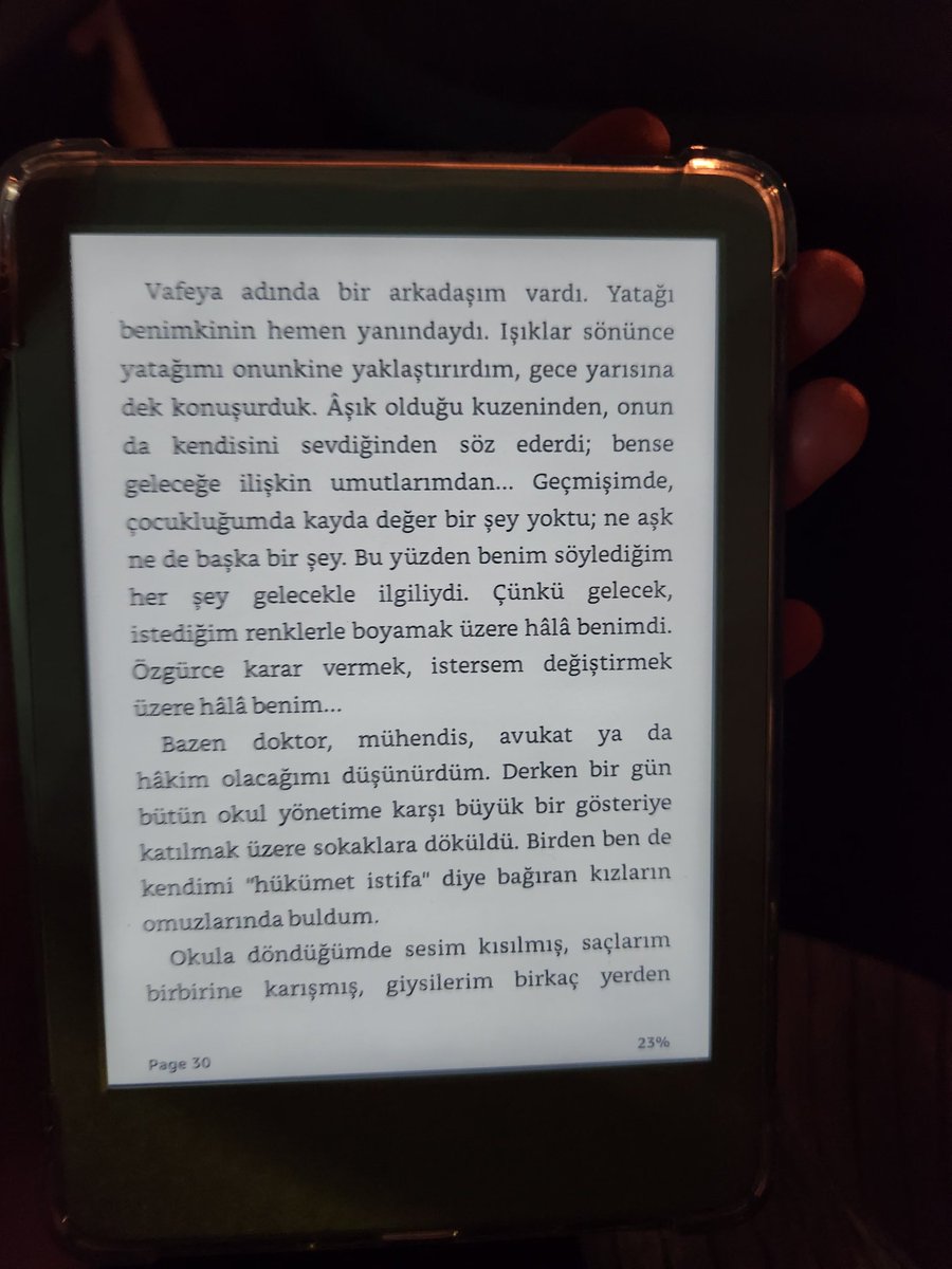 phlatogreenn's tweet photo. Herkes bir gün olmaktan korktugu kisiye dönüşür(her yere kindle goturmek https://t.co/lRqSX5pU3H