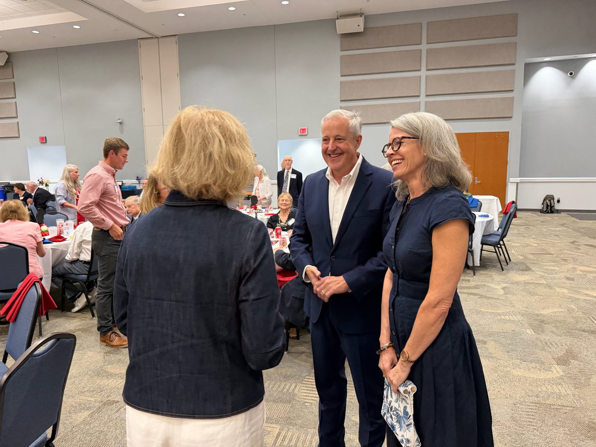 WhatleyNC's tweet photo. Congratulations to the Henderson County GOP for a fantastic Lincoln Reagan Dinner!

Suzie and I enjoyed spending time with Patriots from across WNC, discussing Roy Cooper’s disastrous record and my plan to help you Make More and Keep More. https://t.co/QTiaez4tNz