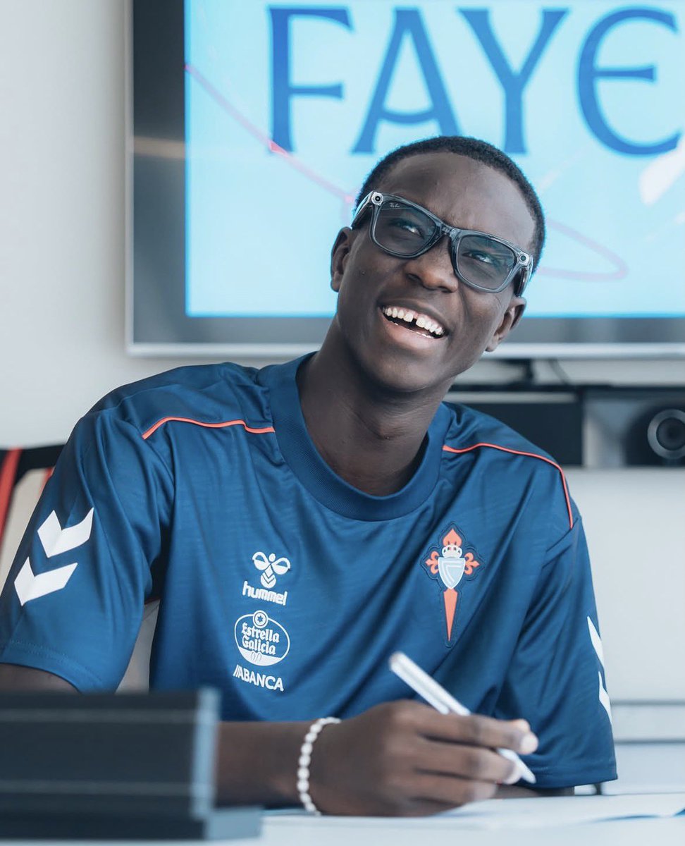 CherifSadio's tweet photo. Notre ancien défenseur Abdoulaye Faye s’engage avec le Celta Vigo, où il évoluera sous forme de prêt en provenance du Bayer Leverkusen jusqu’à la fin de la saison.

Toute la famille Diambars lui adresse ses meilleurs vœux de réussite pour cette nouvelle aventure en Liga. Fais-nous rêver, Laye ! #DiambarsWeAre