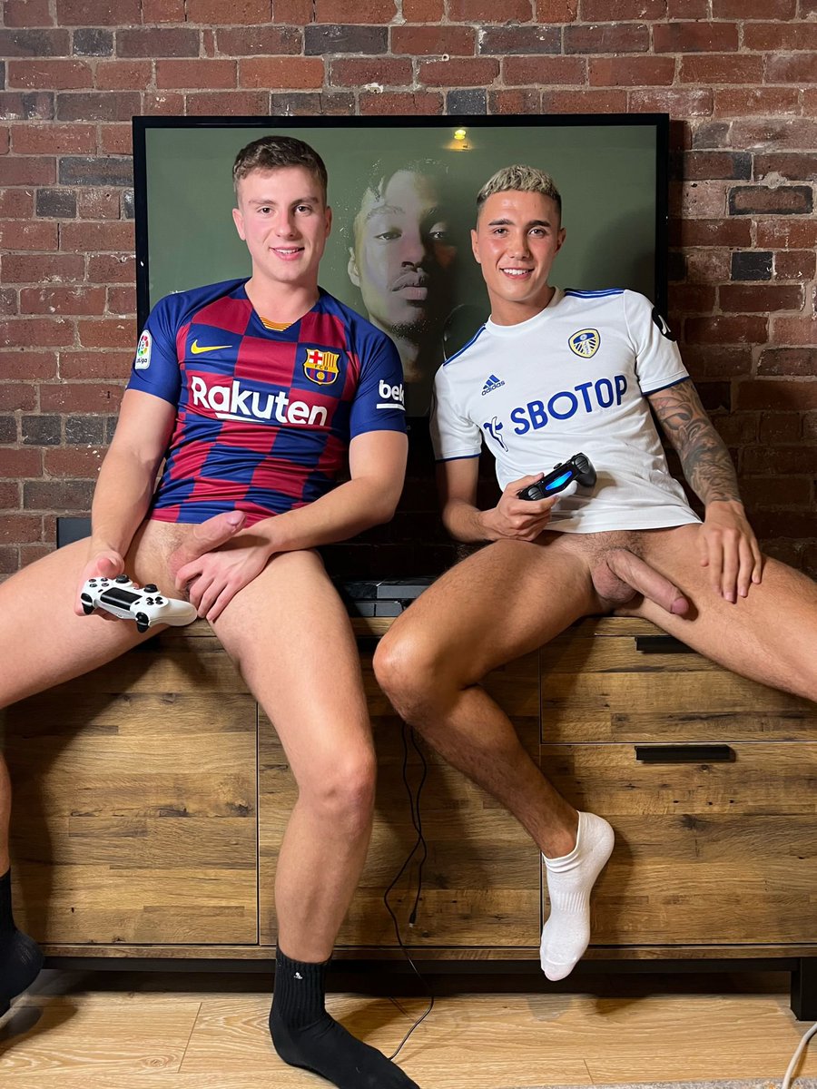 cnemeth1991's tweet photo. Wanna play with us? 😈🕹️

https://t.co/loUttpR49P https://t.co/oiaM8KsMo6