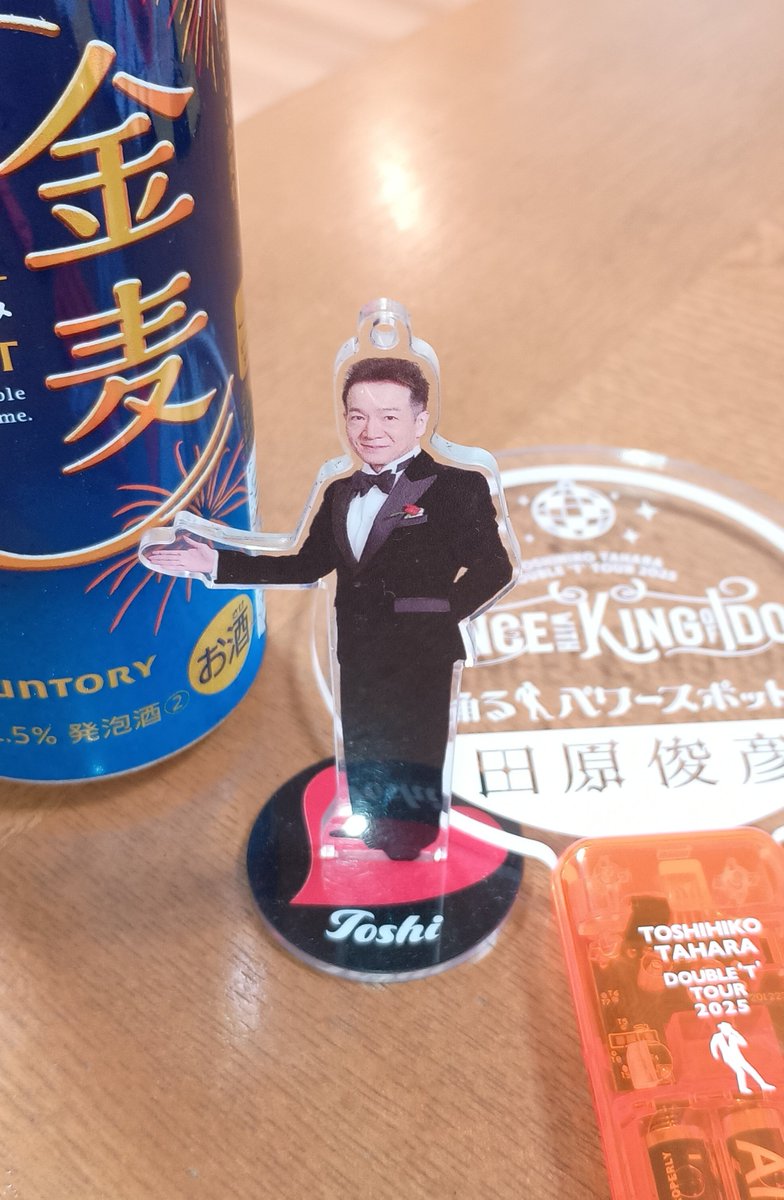 hibiterupapa's tweet photo. 【一人打ち上げ】家で一杯やりながらライブの余韻に浸りつつ、行けなかった「初恋の人がトシちゃん」というウチの妻にライブの様子を話した後、来週のラジオで喋るネタを必死で思い出してメモしてます。ライブの感想、ぜひ番組までお寄せください🙏
chodo@obc1314.co.jp
#田原俊彦 #ちょうどえぇラジオ https://t.co/w5r7VV4d4k