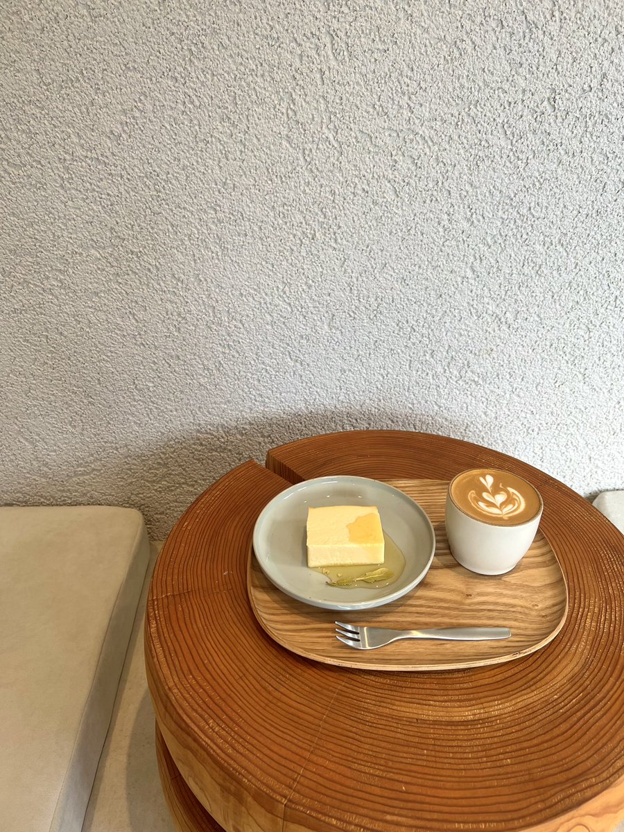 _himari___6's tweet photo. テーブルが可愛い。

#日常垢 https://t.co/AnKIrvlZ0G