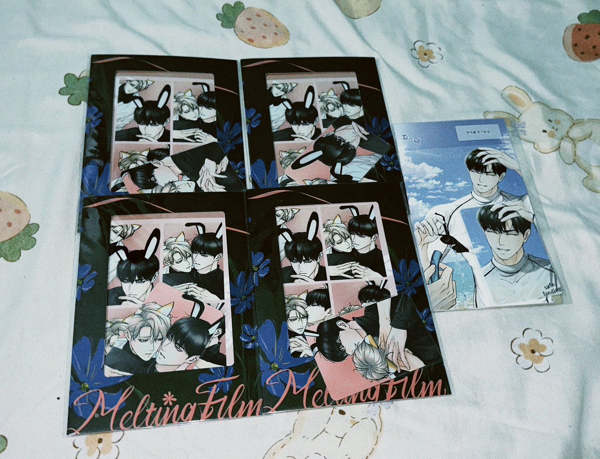 ryuians's tweet photo. Unboxing again after 7 months 🥹 Thank you very very much Ja @aseaoftrades for everything! Thank you for always accommodating my requests, for consolidating them for 7 months, and for always remembering me na i-add pag may mga new release merch ng mains ko~ 🥹🫶🏻 https://t.co/nlis8A5wMd