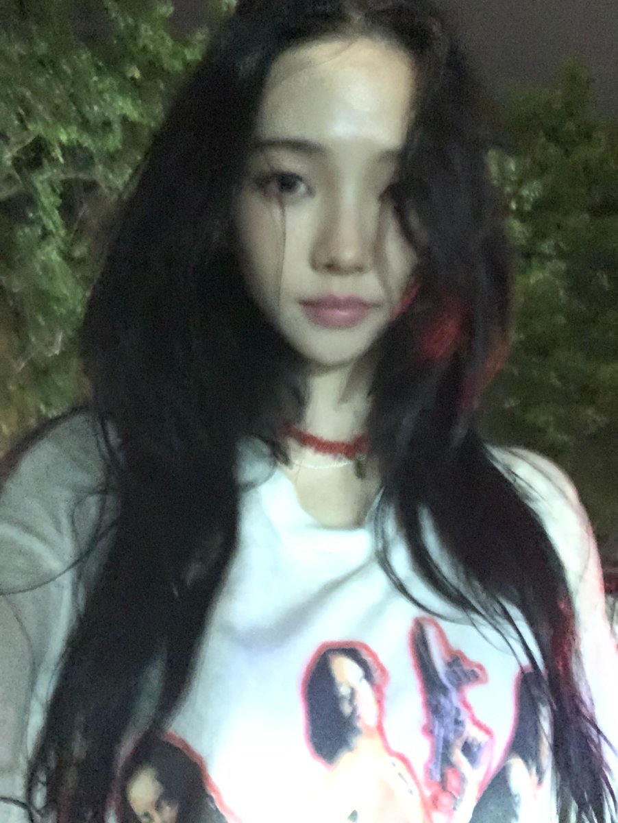 karloops's tweet photo. OH MY GOD, KARINA IS WET! https://t.co/AlQMDXByx3