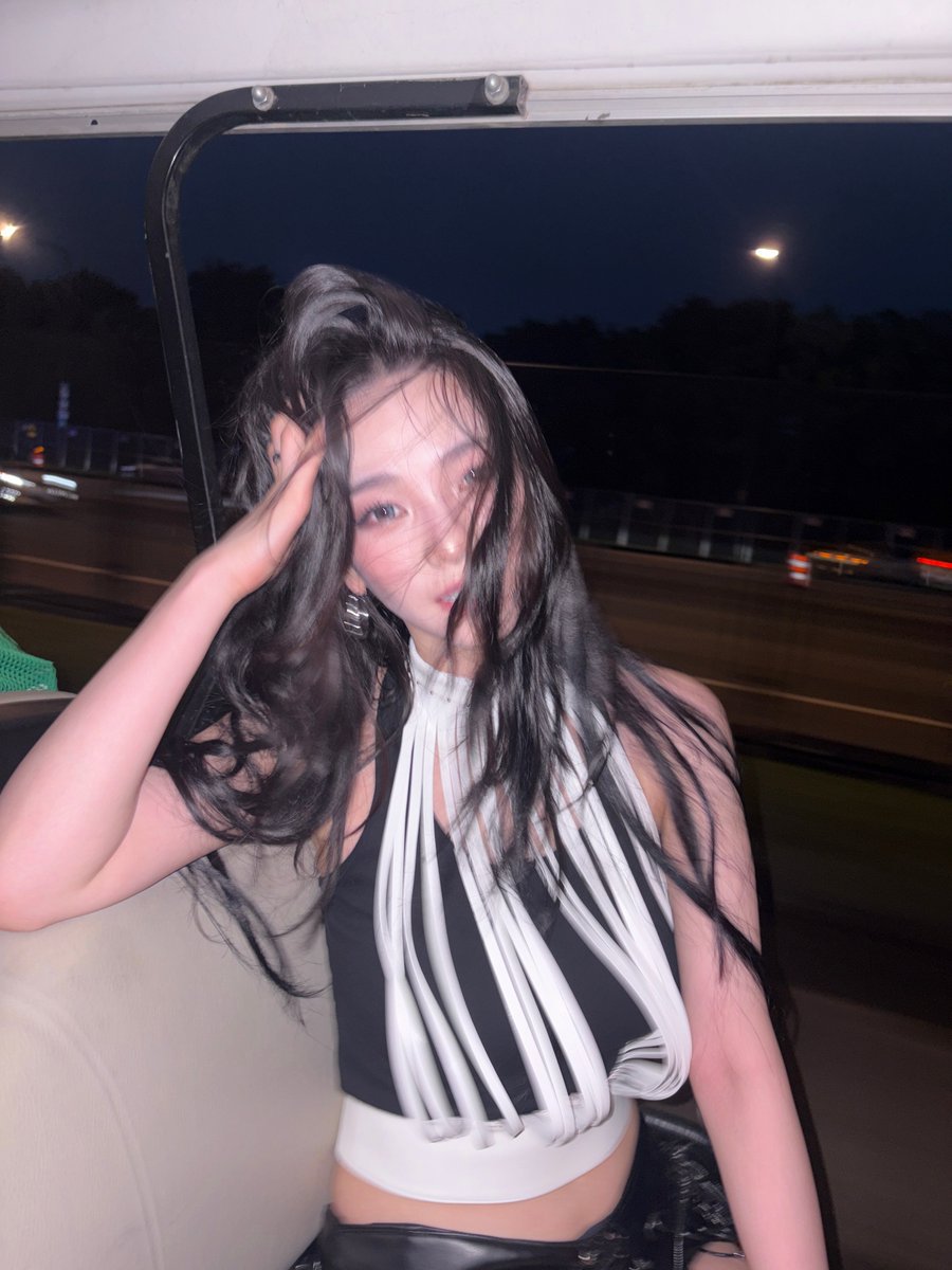 karinaspics's tweet photo. katarinabluu instagram update https://t.co/mrekoWYe4T