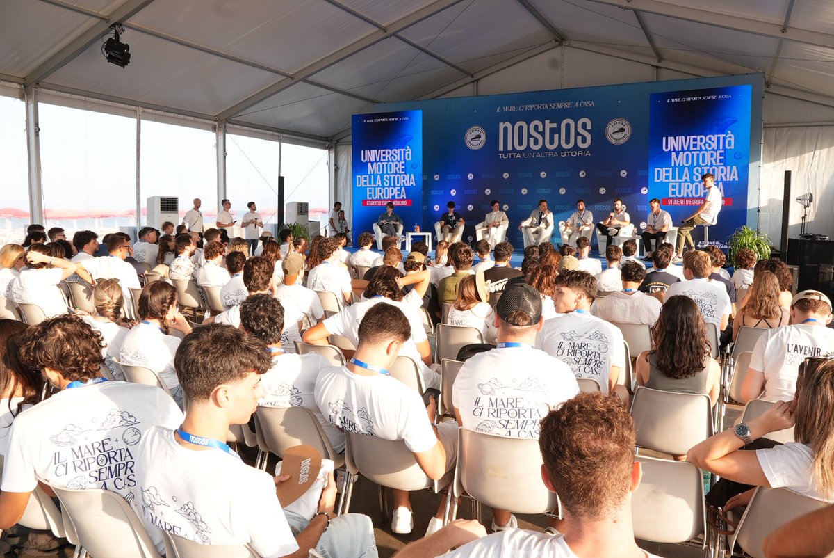 clement_lrd_'s tweet photo. Nous étions présents ce week-end à l’événement Nostos organisé par @AzioneUni. L’occasion de retrouver nos alliés européens 🇮🇹🇪🇸🇩🇪🇸🇪🇳🇱🦁. 

Il mare ci riporta sempre a casa 🌊 https://t.co/V54MdWrjmS
