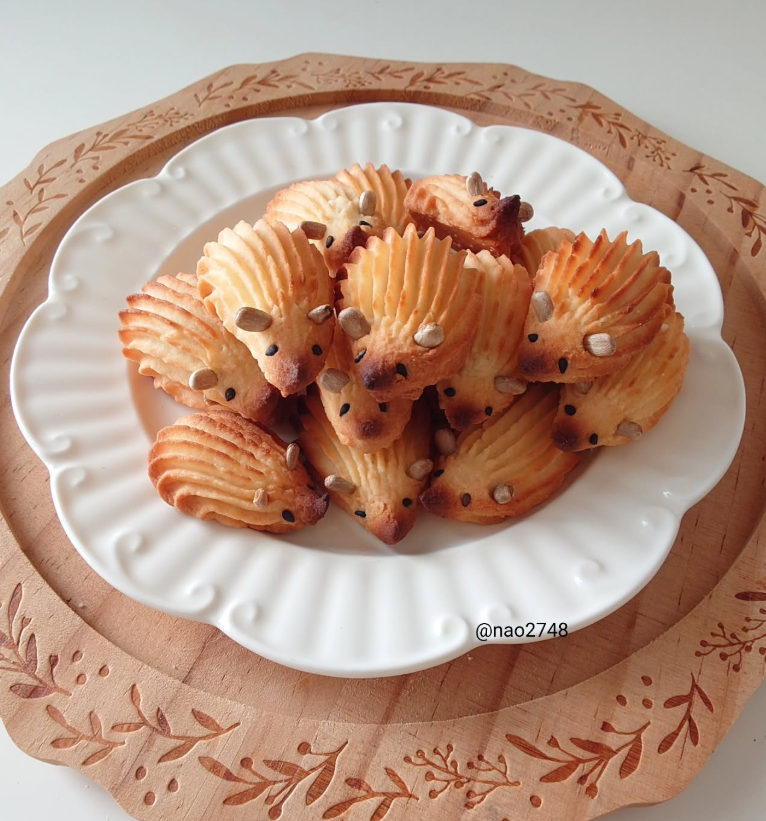 daily_dolce's tweet photo. Hedgehog cookies by nao2748 https://t.co/0q63UO1pWk