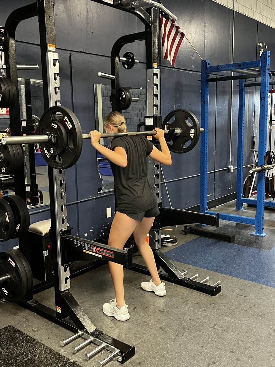 AveryS99268's tweet photo. Softball Sunday, weight room Monday. https://t.co/sXjGNTelHo