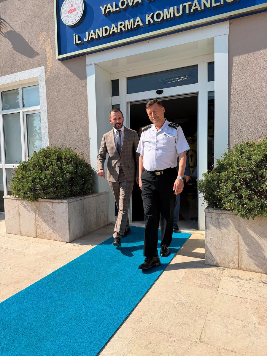 yalovaocak77's tweet photo. İl Başkanımız Sayın Soner ŞAHİN, Yalova İl Jandarma Komutanı Kur. Alb. Sayın Ercan ALTIN'ı ziyaret etti. Misafirperverlikleri için kendilerine teşekkür ederiz. 

@ayyildirim1 
@SonerSahin_06 https://t.co/modeufIxkc