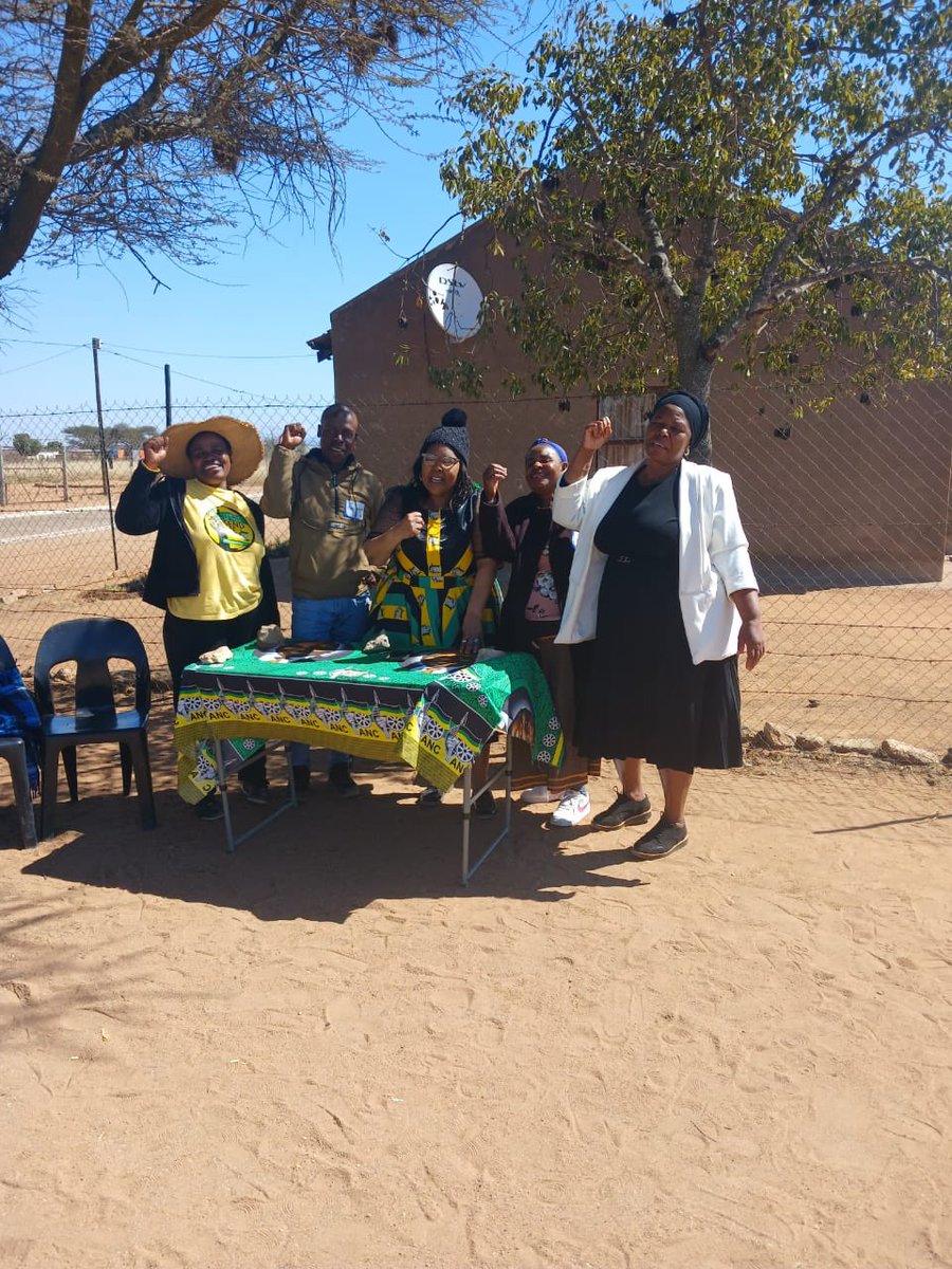 ANCParliament's tweet photo. [IN PICTURES] Voter Registration Weekend 

ANC MP, Cde Paulina Makgato with RET convenor Cde Calvin Masoga visited Ward 10,12,13, and 14 VDs in Mohodi, Molemole sub-region, Limpopo, to provide support during the voter registration weekend.

#RegisterToVoteANC
#LGE2026
#ANCAtWork https://t.co/DQ8ZgfKTj1