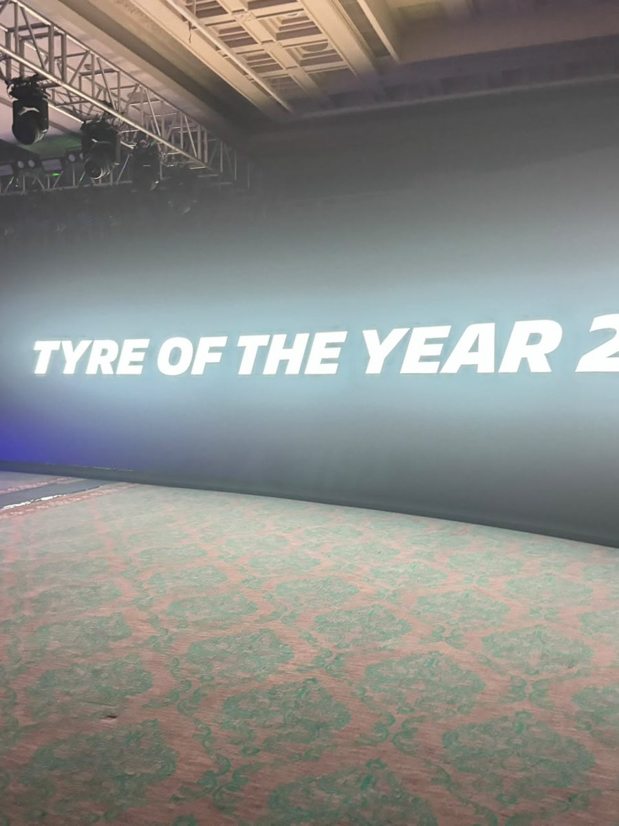 Nayan_Purohit_'s tweet photo. The difference between an ordinary drive and an exceptional one starts where the road meets the tyre. Meet the all-new MICHELIN Primacy 5, made for lasting confidence and everyday excellence. #MichelinIndia #MichelinPrimacy5 #ConfidenceMadeToLast https://t.co/lJF658zhUI