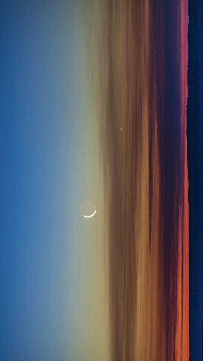 M1ONLOVER's tweet photo. Moon and Venus https://t.co/zKtwkGEFnQ
