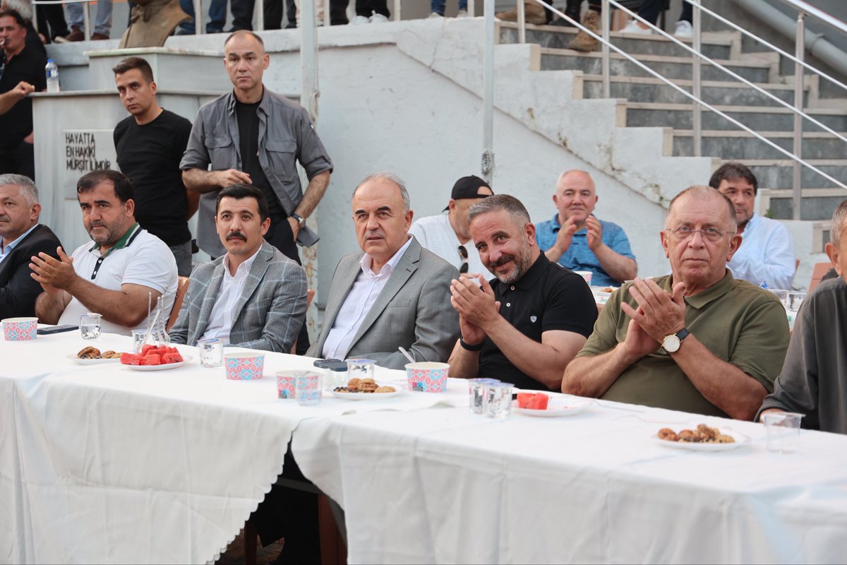 TCPERSEMBE's tweet photo. Kaymakamımız Sayın Burak AKELLER, Valimiz Sayın Muammer EROL’un katılımıyla gerçekleştirilen Kırlı Sosyal Yardımlaşma ve Dayanışma Derneği tarafından düzenlenen 6. Geleneksel Kırlı Fındık Festivali programına katıldı.

Festival programı, vatandaşlarımızın yoğun katılımıyla birlik ve beraberlik içerisinde gerçekleştirildi. İlçemizin kültürel değerlerinin yaşatılmasına katkı sunan etkinlikte, hemşehrilerimiz bir araya gelerek festival coşkusunu hep birlikte paylaştı.

Yoğun ilgi gören program, festival kapsamında gerçekleştirilen etkinliklerin ardından sona erdi.