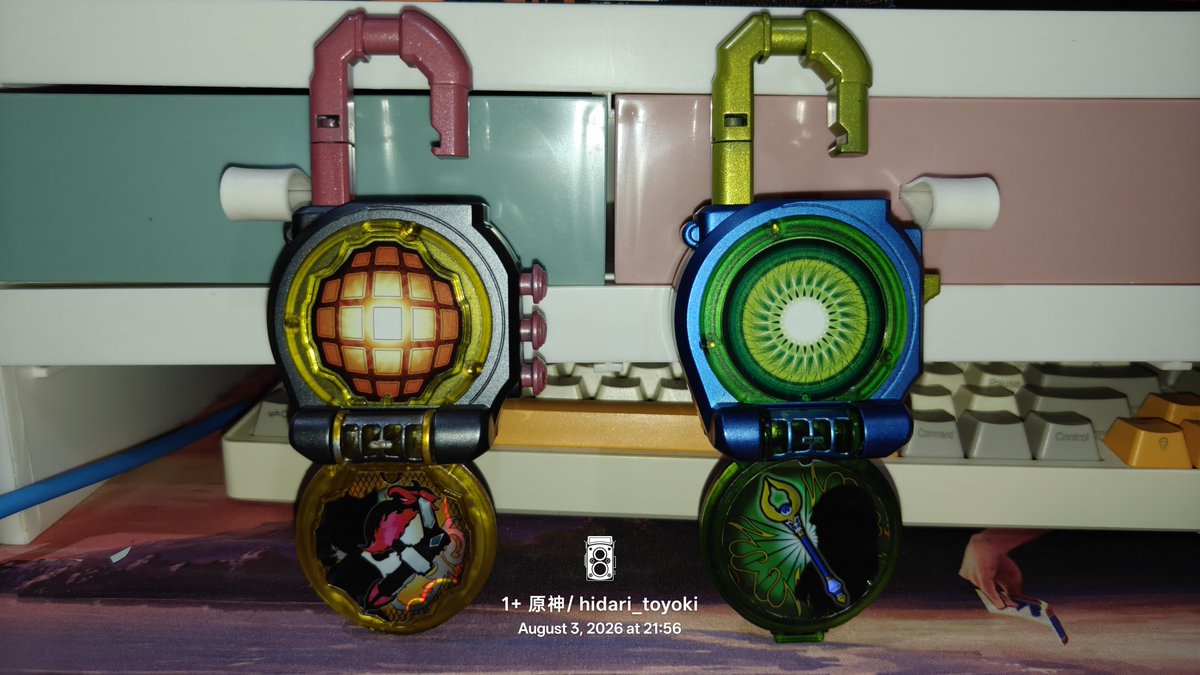 htoyoki_II's tweet photo. FINALLY! IT'S DONE! 🥹🥹🥹
Marnie &amp; Lillie Lockseed
Fruits based on Black Mango &amp; Kiwiberry😌😌😌

My #MarLie custom rider collections are slowly growing...😌😌😌 https://t.co/cXPEPZ4gHe