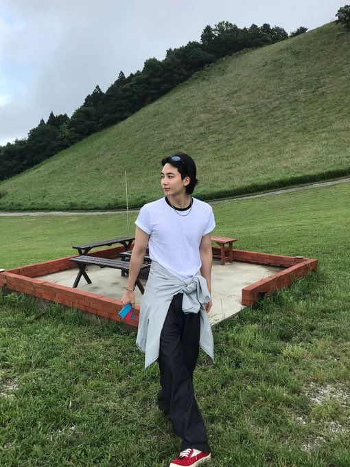Jeonghrrn's tweet photo. I thought the scenery would be today's main character. I owe them an apology, then. https://t.co/EV714f0T4r