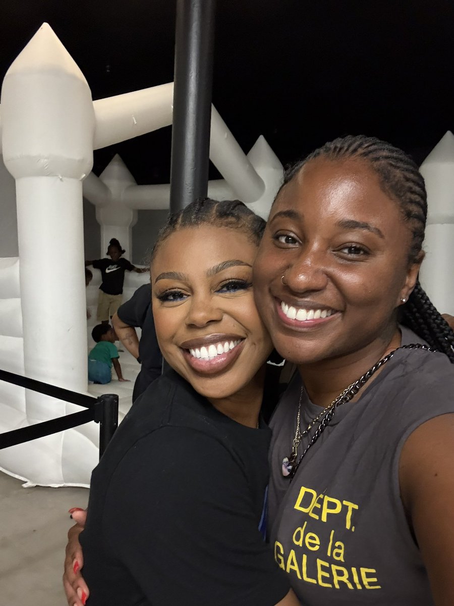 _ricarozay's tweet photo. Had a great time at the Project 202 back to school event! Such a nice way to bring the community together as we gear up for the upcoming school year! Shout out Howard University &amp; @Gail_BeAN yall did yall big one!!!! https://t.co/z8xXlbmExx