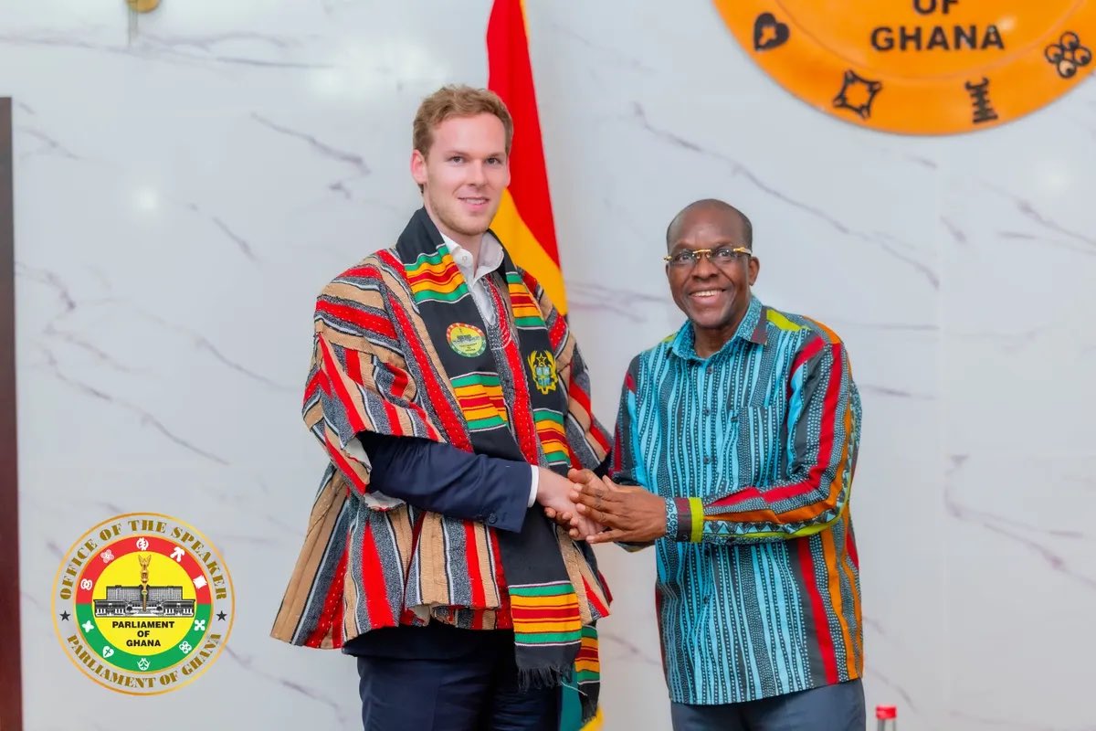 jgxmedia's tweet photo. 🇬🇭  So, Visit Ghana are our front of shirt sponsor for this season. 

I love it, much prefer it to a gambling sponsor. I also think it will look as good as a sponsor can look on a shirt. 

🇬🇭 x 🔴⚪️ | #SAFC https://t.co/AXEcJ1J4nH