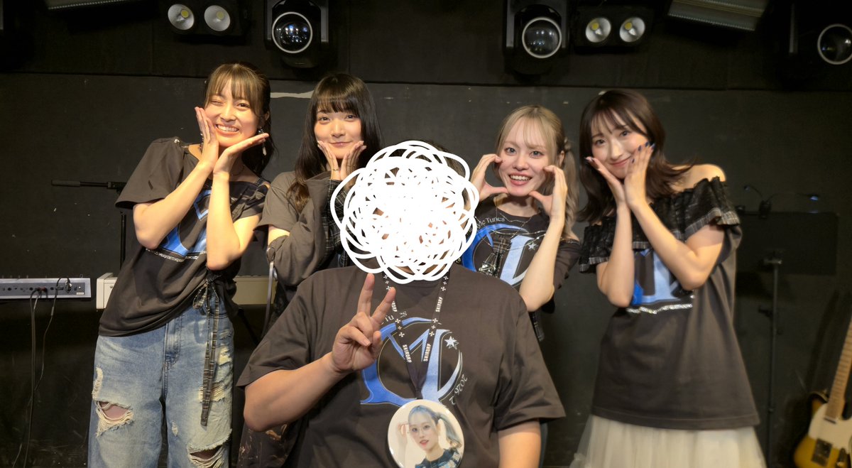 Taka_3v's tweet photo. 推しの平瀬美里さん主催イベント
推しの歌を浴びる、あっという間の幸せな時間。主催がやりたいことをやると言いながら、聴きたかった曲をたくさん聴かせてくれた。苦楽を共にした元メンバーとだけ出せる空気感も心地いい。70k以上散財したから、この幸せ貯金でしばらく大人しくしてます。#MST https://t.co/bccRM2NDUh