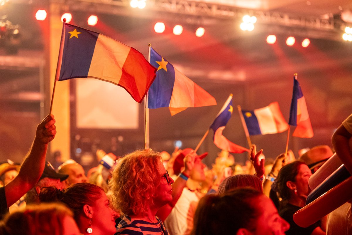 CdnHeritage's tweet photo. On August 15, join communities across Canada in celebrating National Acadian Day and the rich heritage, traditions and contributions of Acadian communities. 🟦⭐ ⬜ 🟥

Take part in a Celebrate Canada-funded event near you: https://t.co/jW4iiZcGQh https://t.co/mpGlWhCpVK
