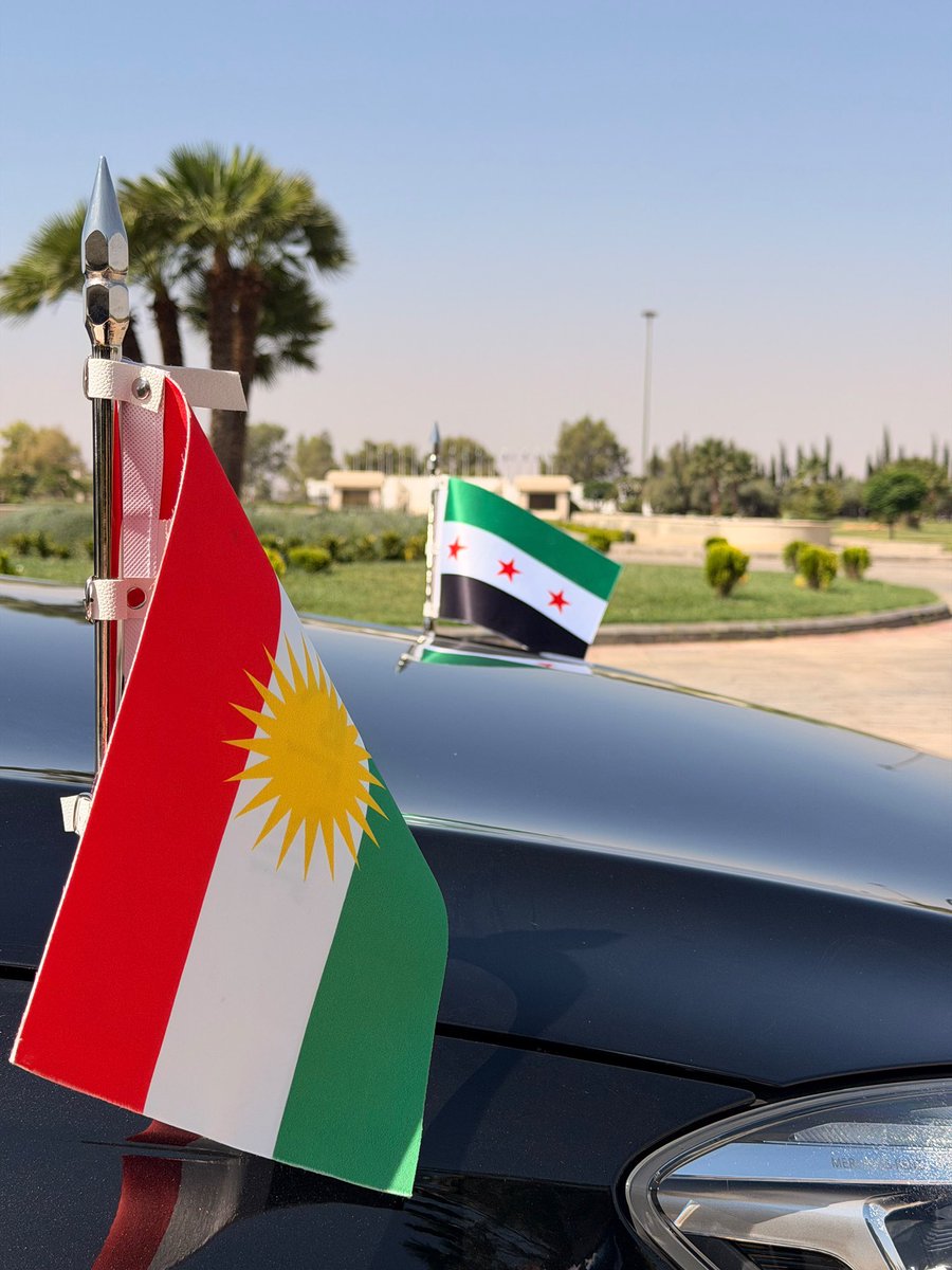 nima_adil8's tweet photo. رئيس إقليم كوردستان نيجيرفان بارزاني يصل إلى العاصمة السورية دمشق تلبيةً لدعوة رسمية من الرئيس السوري أحمد الشرع 
#نێجیرڤان_بارزانی
 @IKRPresident 
#سوريا_الجديدة 
#syra https://t.co/jm2pFigzKl